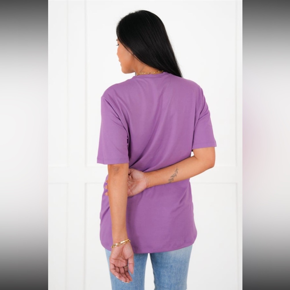 Basic Solid Round Neck Tee - Picture 5 of 6